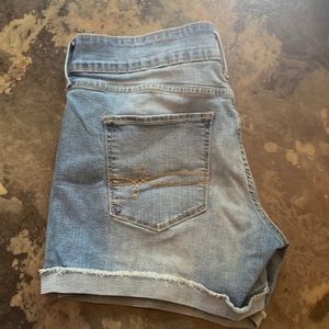 Womens Denizen  shorts